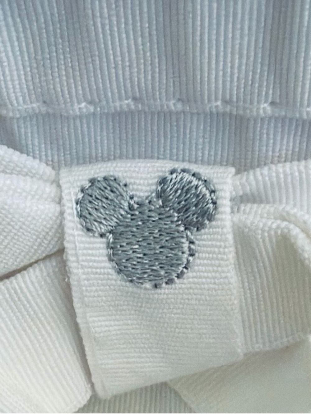 DISNEY PARKS AUTHENTIC ORIGINAL - Wide-Brim White Sun Hat with Bow Accent - Picture 4 of 7